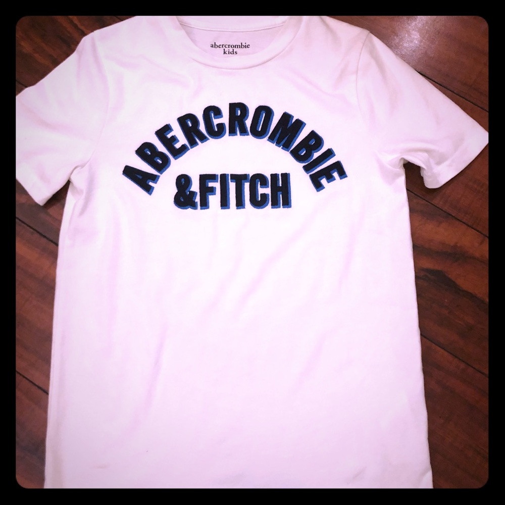 Nwot boys Abercrombie kids tee
